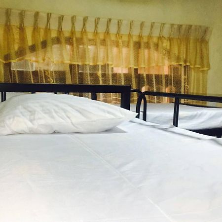 J Hostel كاندي المظهر الخارجي الصورة