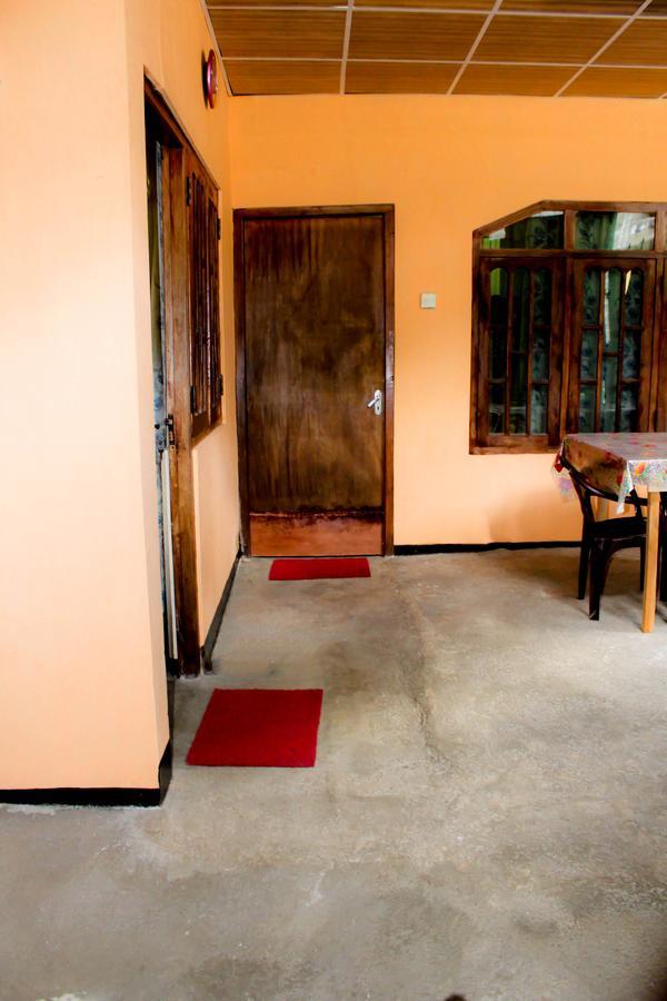 J Hostel كاندي المظهر الخارجي الصورة